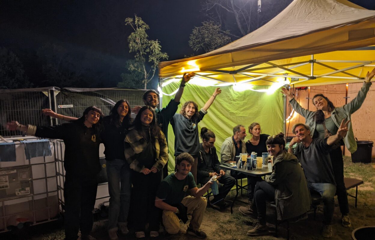 Toute l'équipe d'Un Petit Coin de Paradis - location de toilettes sèches en Gironde - vous souhaite une bonne fin d'année 2025 et vous retrouve sur vos événements en 2026 !